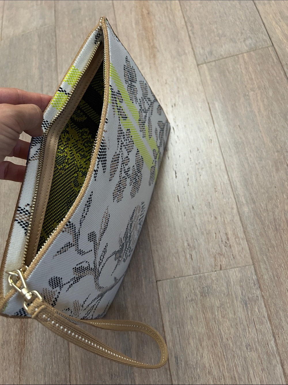 Rothy’s spring bouquet Floral Wristlet Clutch - Picture 10 of 16